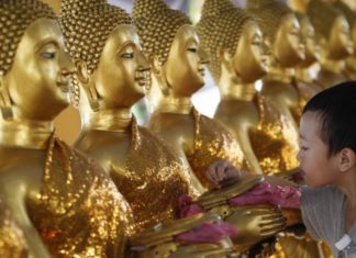 In Pictures: Celebrating Buddha’s birthday