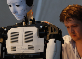 Tech leaders warn against “Pandora’s box” of robotic weapons