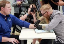 US company throws “chip party” to implant microchips in staffers