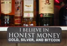 Bitcoin splits cryptocurrency community with launch of cash alternative