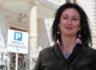 Malta car bomb kills Panama Papers journalist