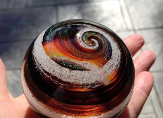 Forget Coffins! Artful Ashes Will Swirl You Into Beautiful Glass Creations When You Die