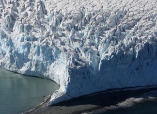 Polar expedition studies climate change effects