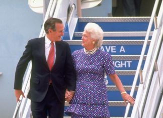 Barbara Bush, Republican matriarch and former first lady, dies at 92