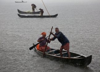 Storms kill at least 47 as India temperatures soar