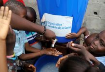 First Ebola vaccines given as WHO seeks to beat Congo outbreak