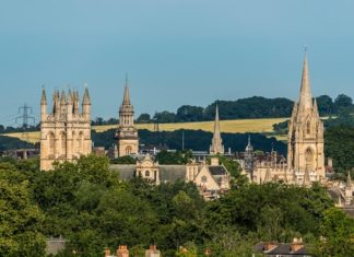 A few more Oxbridge places for disadvantaged children is just tinkering