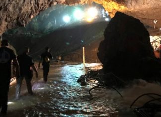 All 12 boys and their coach rescued from flooded Thai cave