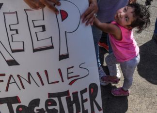 Migrant children in US to reunite with families