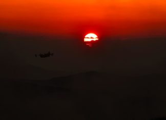 Firefighters struggle to contain Greece wildfires