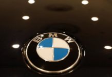 BMW, Vodafone, Ericsson urge EU to consider 5G car standard