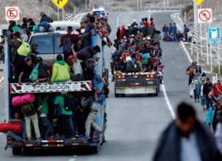 Migrant caravan continues journey to reach US